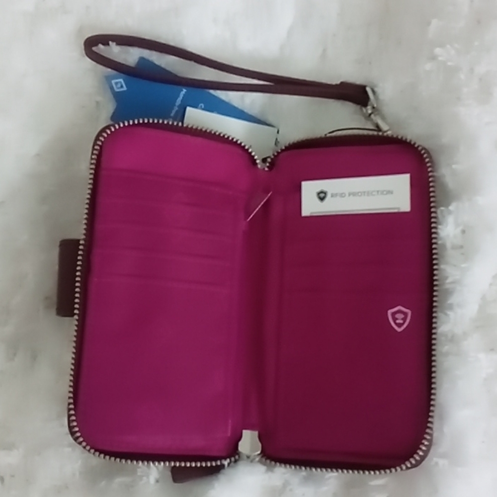 ❗FREE❗ Vera Bradley Hadley Tote & Wristlet 2pc set - Picture 8 of 10